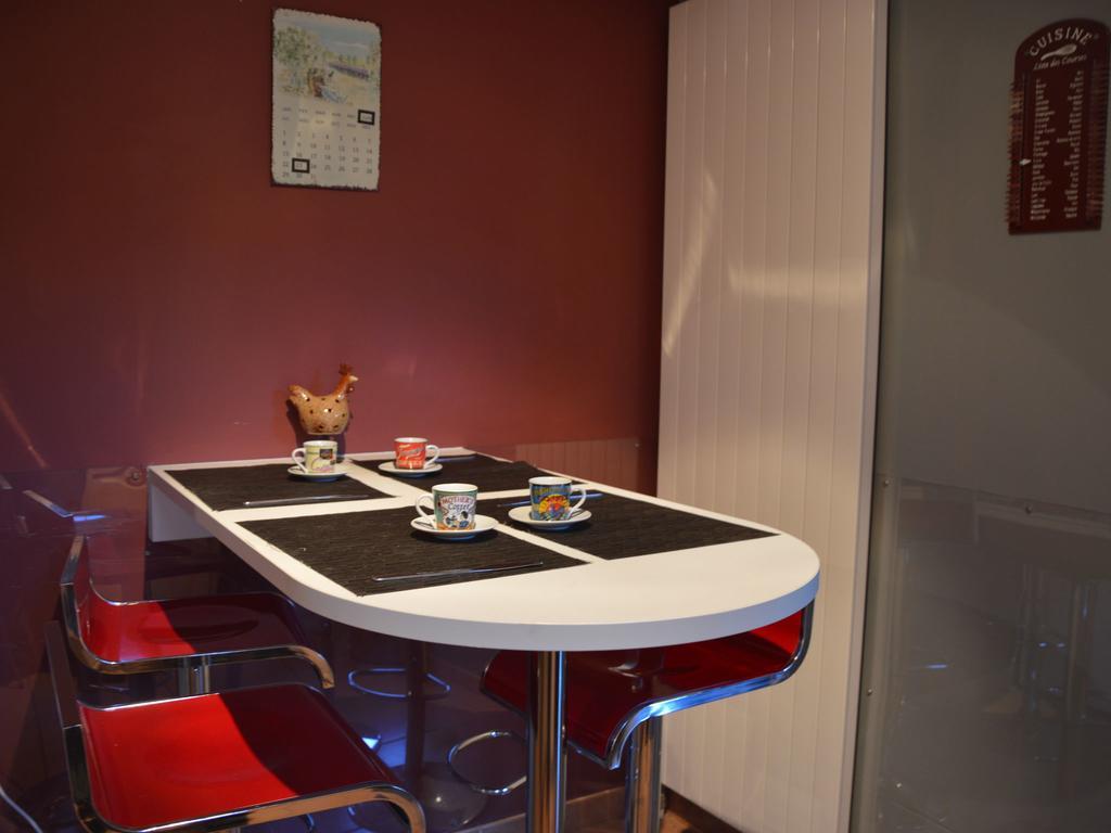 Modern Holiday Home In Stavelot With Fireplace Εξωτερικό φωτογραφία